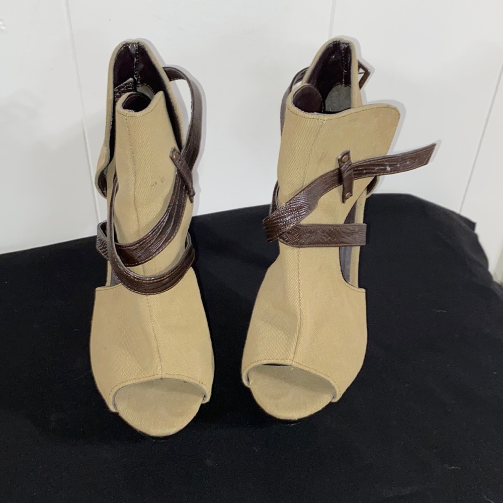 Size 7 brown heel